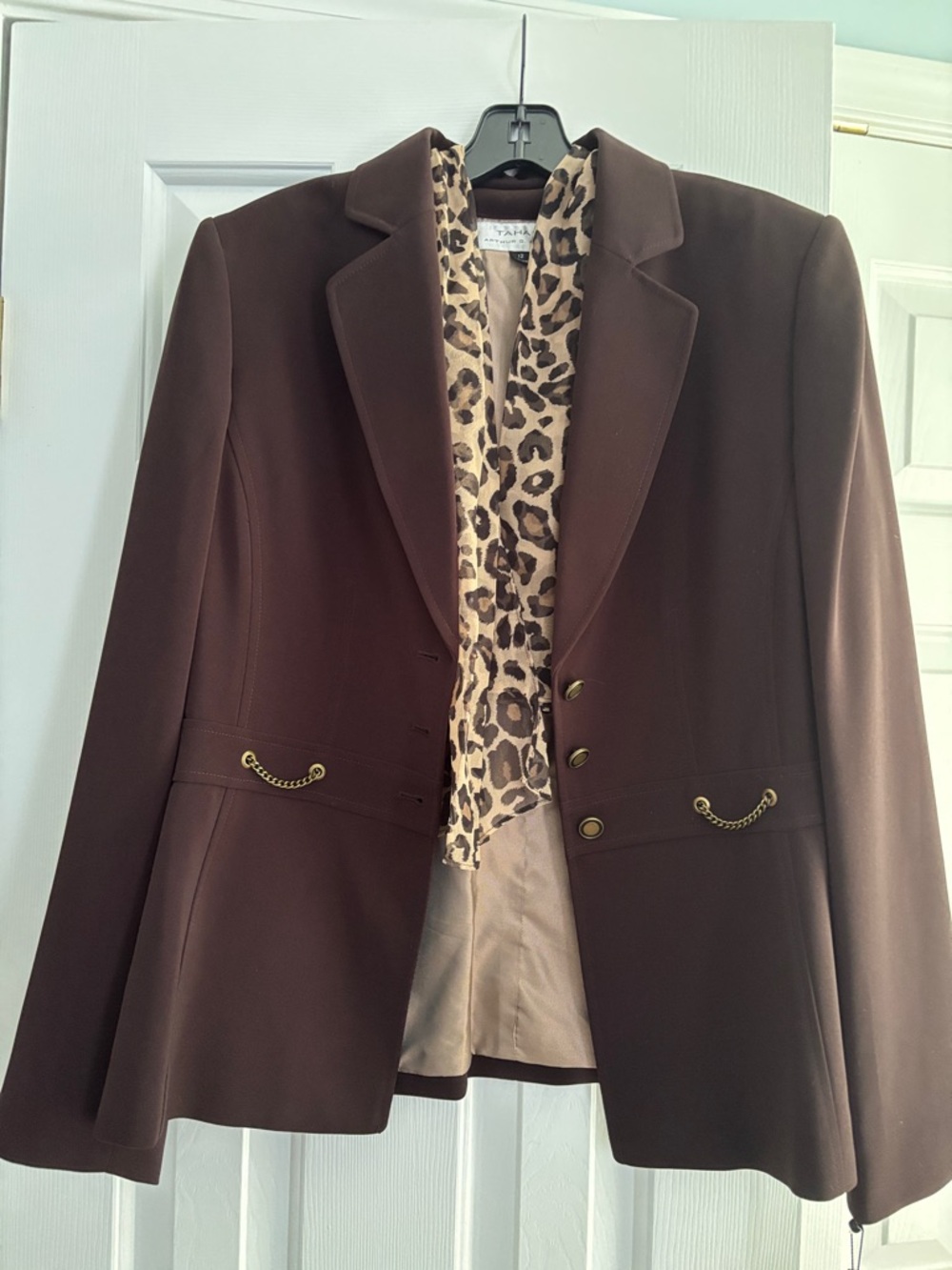 Tahari Brown Women's Blazer with Leopard-Print Scarf, NWT